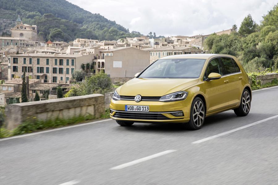  Volkswagen Golf TDI 5-Door 2017 года  (WW) (фото 3 из 41)